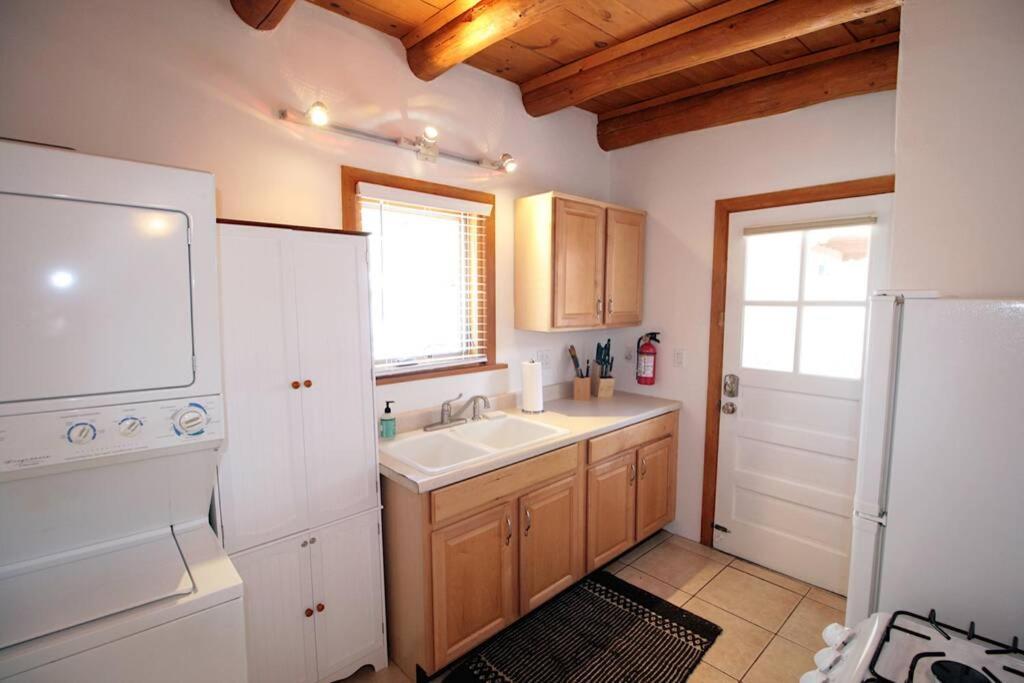 Galisteo Getaway - Courtyard - Near Railyard Holiday home Santa Fe